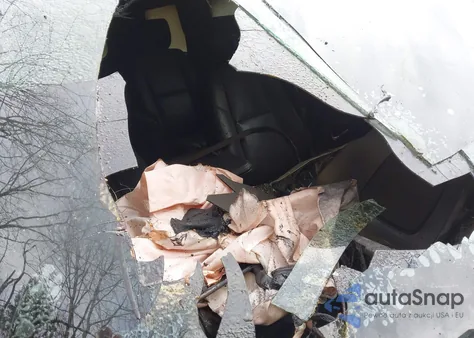 2011 Cadillac Escalade Premium z USA, uszkodzony, nr VIN 1GYS4CEF1BR160800